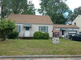 60 Hatch St, Springfield, MA 01129