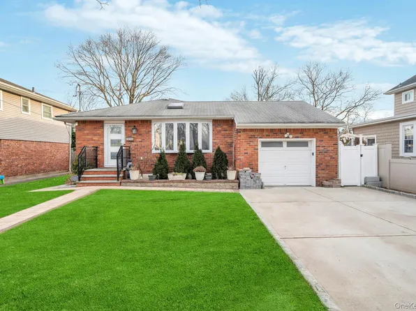 1810 N Jerusalem Road, North Bellmore, NY 11710