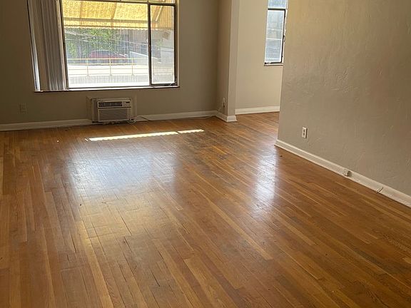 5th image of 815 Cherry St APT 303