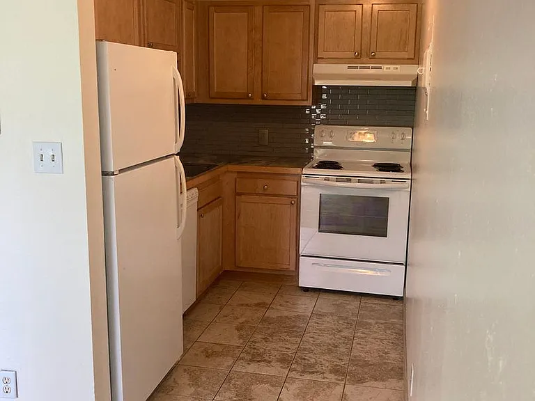 3597 Nottingham Ct — Photo 12