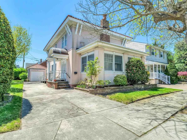 4 N Lancaster Ave, Margate, NJ 08402