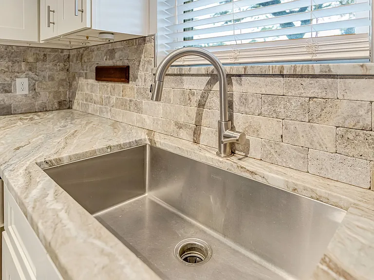 10008 Calle De Palencia — Photo 14