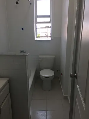 Rented by Arena Real Estate | media 22