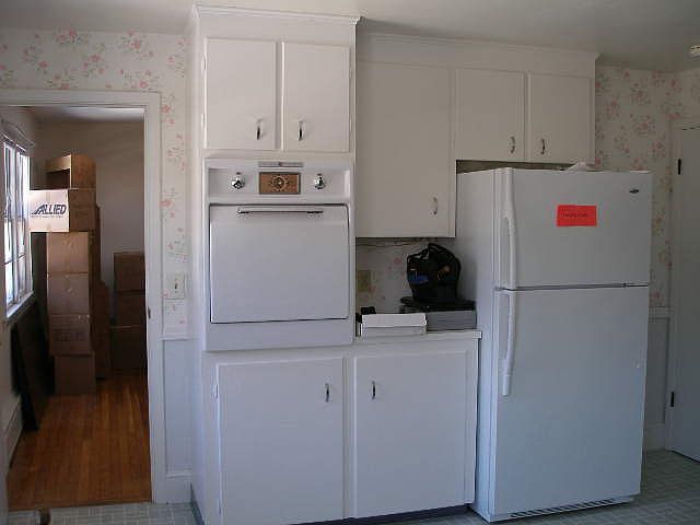 2nd image of 208 Carroll Ave