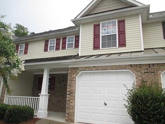 1 CAR ATTACHED GARAGE