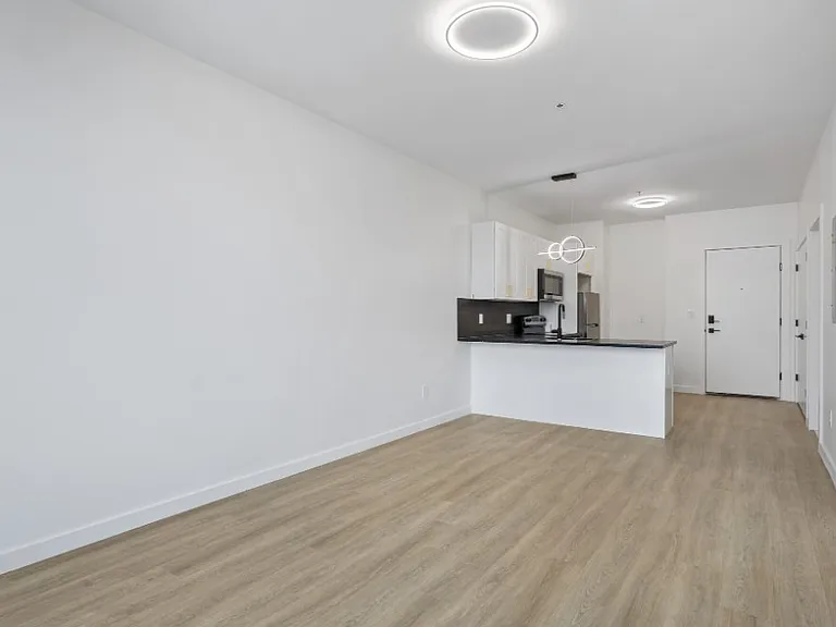 Soundview Apartments — Photo 27