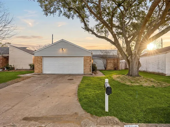 4402 Hickory Grove Dr, Houston, TX 77084