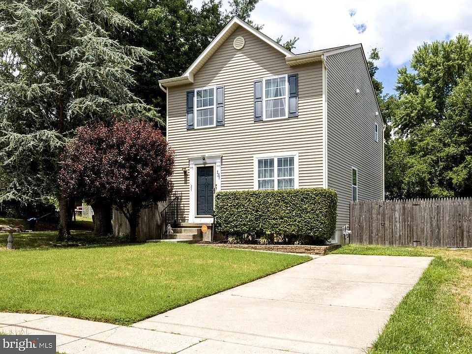1st image of 131 W Monroe Ave