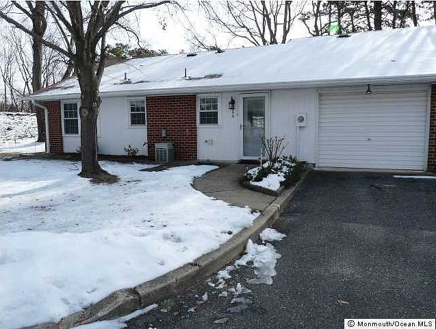 1st image of 806 Balmoral Court #B