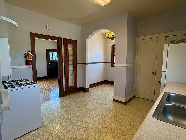 324 W Spruce St #328 — Photo 9