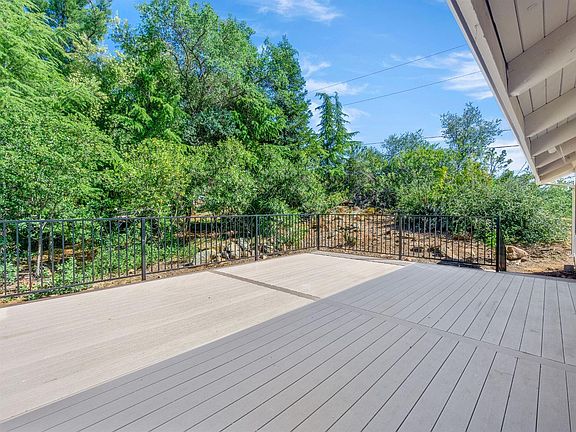 3rd image of 3624 Eagle View Dr