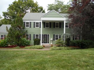 31 Mockingbird Rd, Allamuchy, NJ 07840