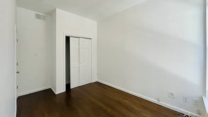 Rented by Aizer Realty Group | media 16