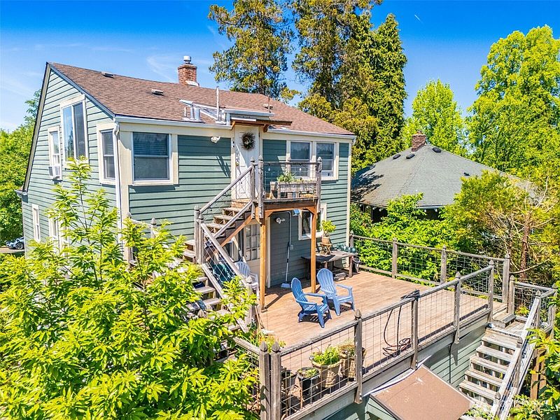 3rd image of 5604 17th Avenue NE