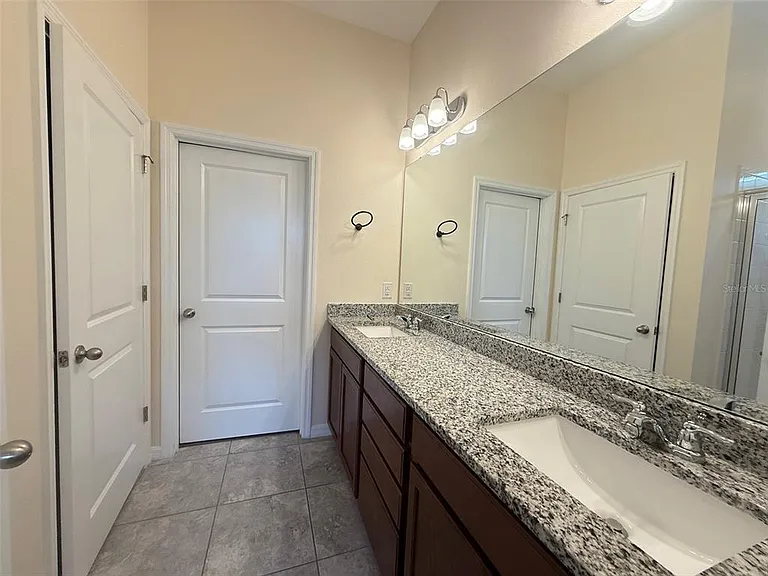 2074 Brillante Dr — Photo 11