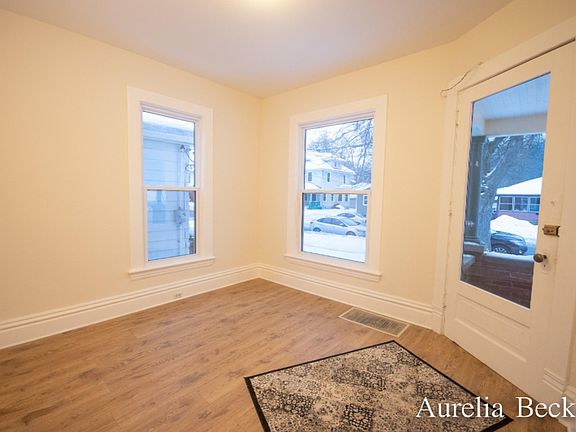 2nd image of 420 Lincoln Ave NW #2