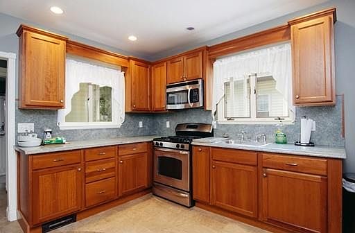 2nd image of 101 Belmont St
