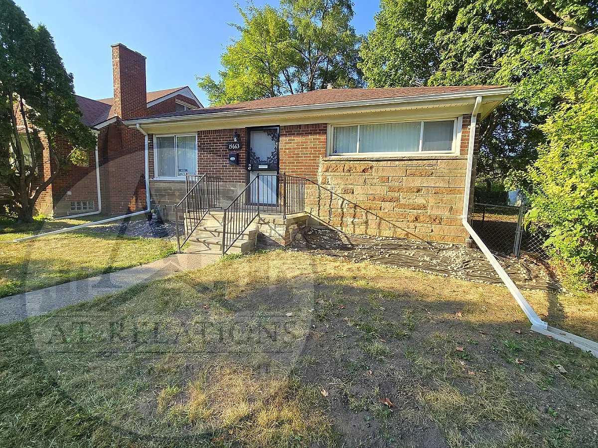 Building Photo - 15663 Carlisle St