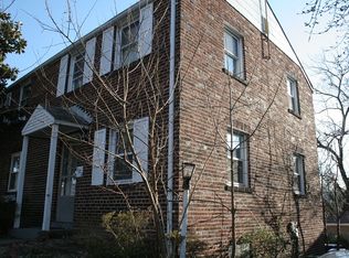 122 S Glebe Rd, Arlington, VA 22204