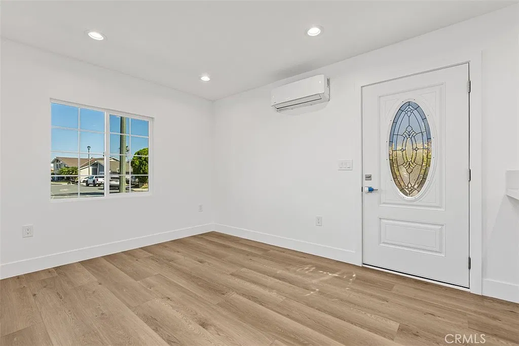 1 bed, 460 sqft, $2,200 — Photo 4