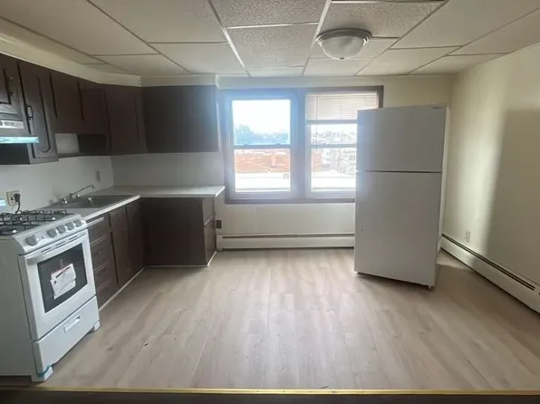 307 4th St #1, Fall River, MA 02721