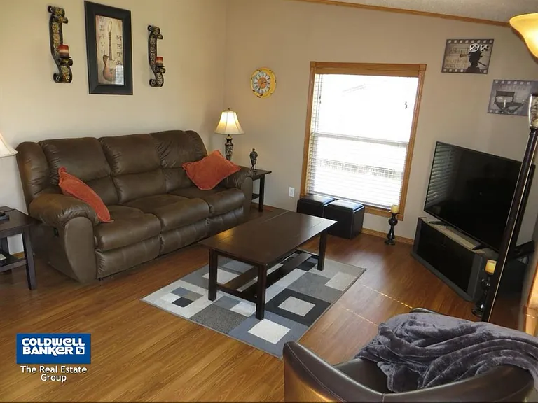 1143 Reber St — Photo 6