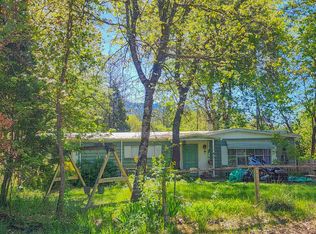 1003 Red Mountain Dr, Grants Pass, OR 97526