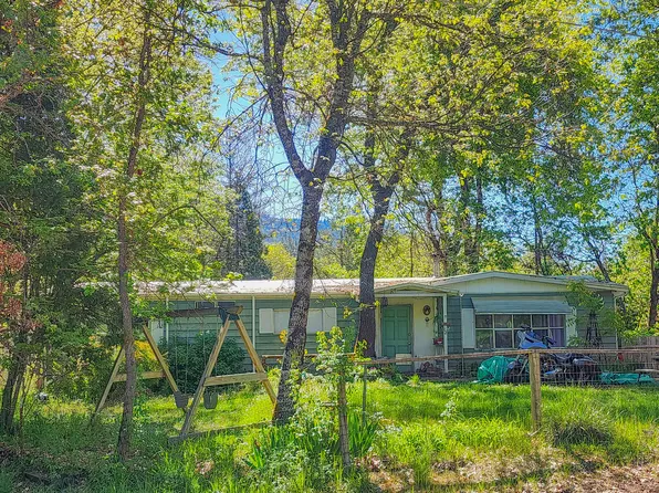 1003 Red Mountain Dr, Grants Pass, OR 97526