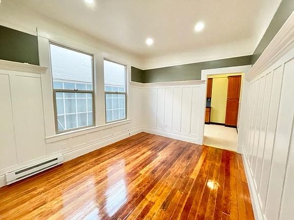 3rd image of 1468 Folsom St APT 11