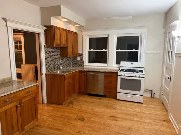 38 Whitney St #2, Hartford, CT 06105