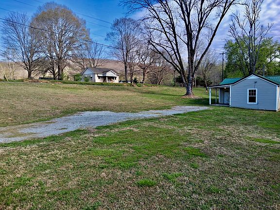 3rd image of 1370 Old Graysville Rd
