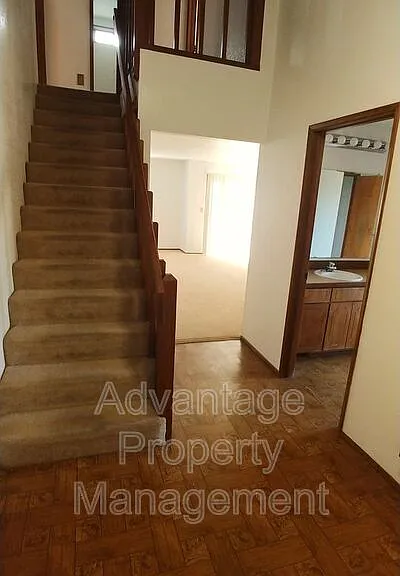 1831 NW Grant Cir — Photo 16