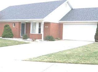 1281 Old Farm Ln, Springfield, OH 45503