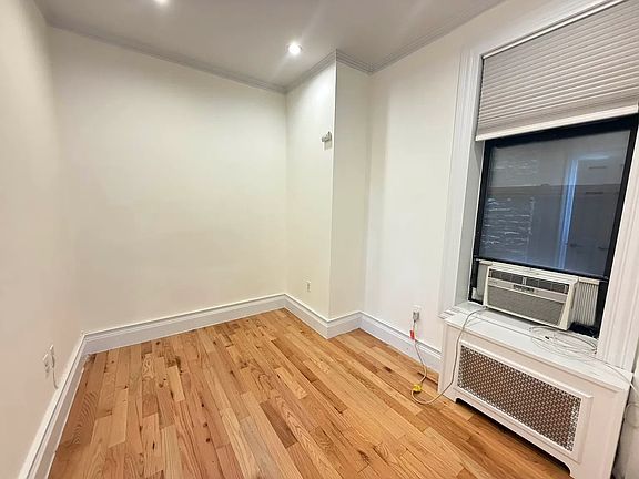 5th image of 131 Thompson St #4T