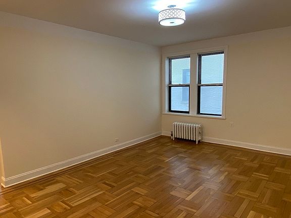 4th image of 41-42 42nd St #4R