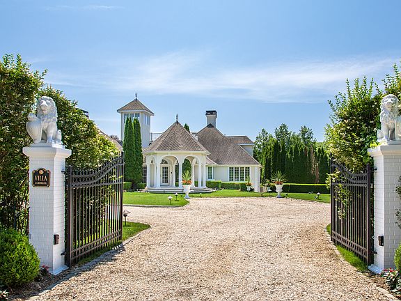 4th image of 2 Halsey Farm Dr