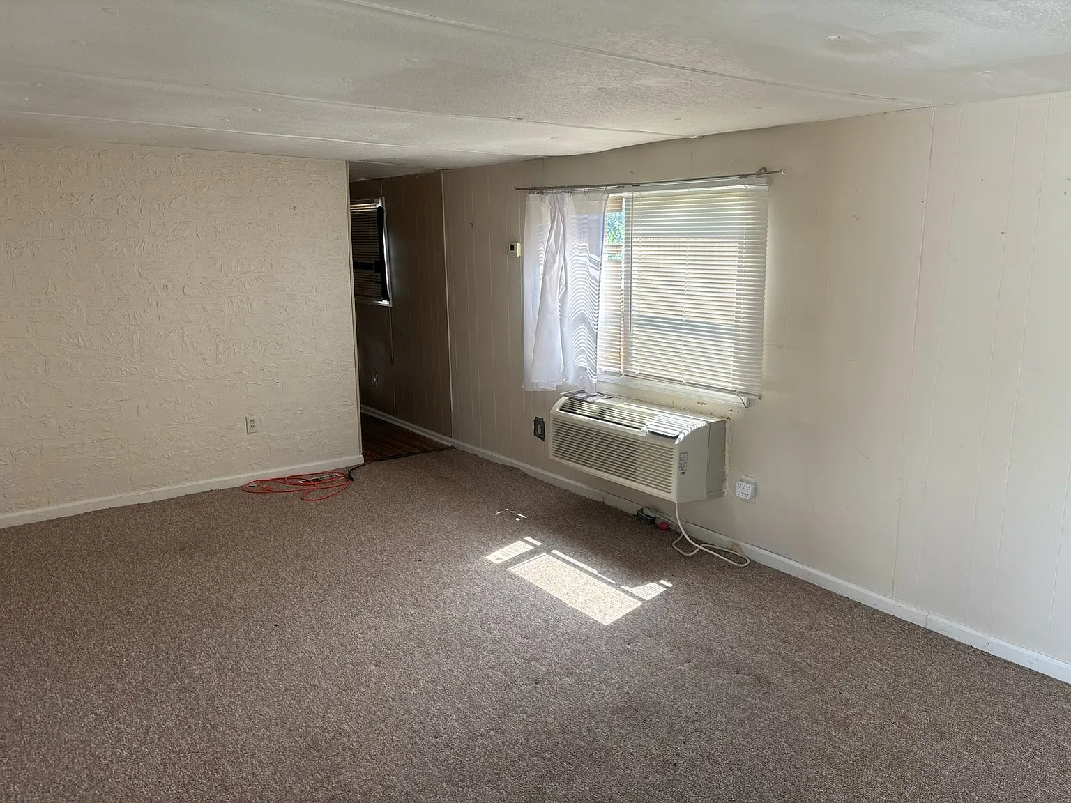 475 Landis Lane — Photo 4