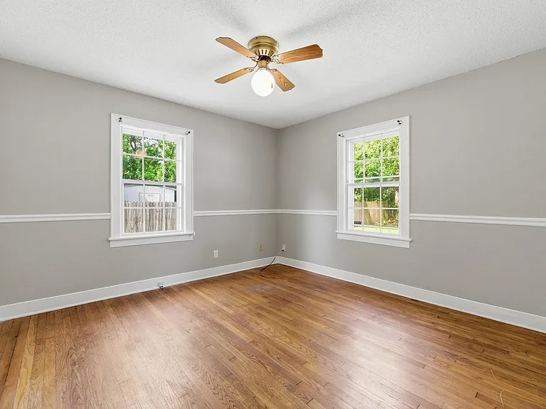 211 N Saint Marks Ave — Photo 5