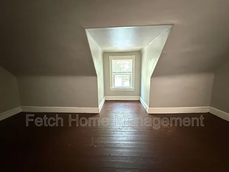 722 E King St #6 — Photo 8