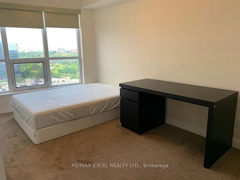 151 Village Green Sq #1806 — Photo 8
