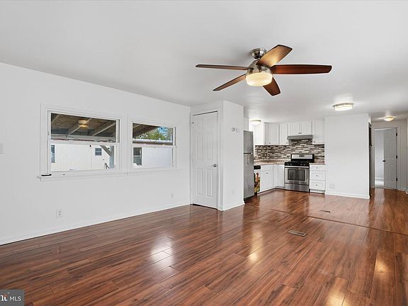 5th image of 7 Oak Dr