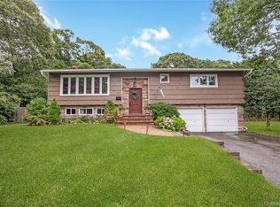 27 Baywood Lane, Bayport, NY 11705