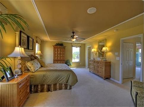 4th image of 206 Olivia Way