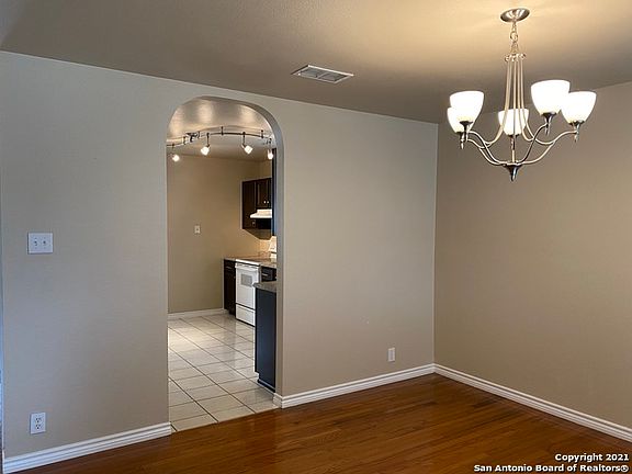 4th image of 7103 Mountain Brook Dr