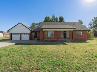 2912 N Santa Fe Ave, Moore, OK 73160