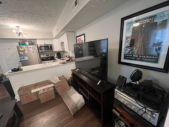 5th image of 6 N Dooley Ave APT B