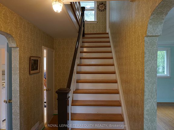 3rd image of 1411 Islington Ave