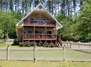 301 Pine Cir, Townville, SC 29689