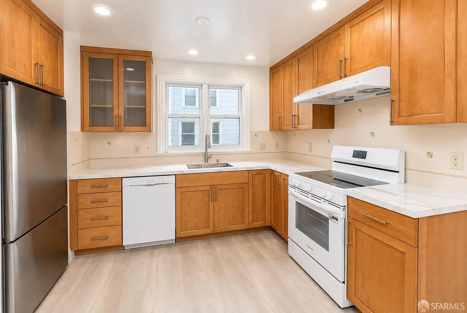 1 bed, 1.0 bath, 7455 sqft, $5,250 — Photo 1
