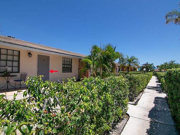 3rd image of 2206 NE 4th Street #5